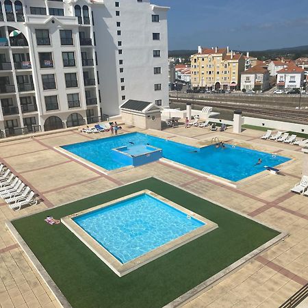 Beachfront 3Bdr Apt On Marginal Boulevard São Martinho do Porto Exteriér fotografie